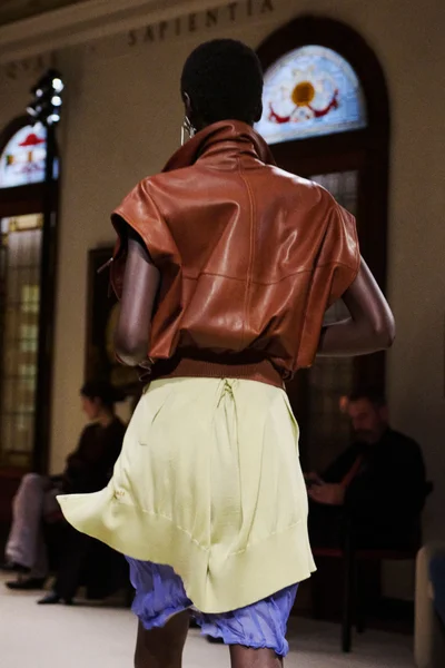 Look 61